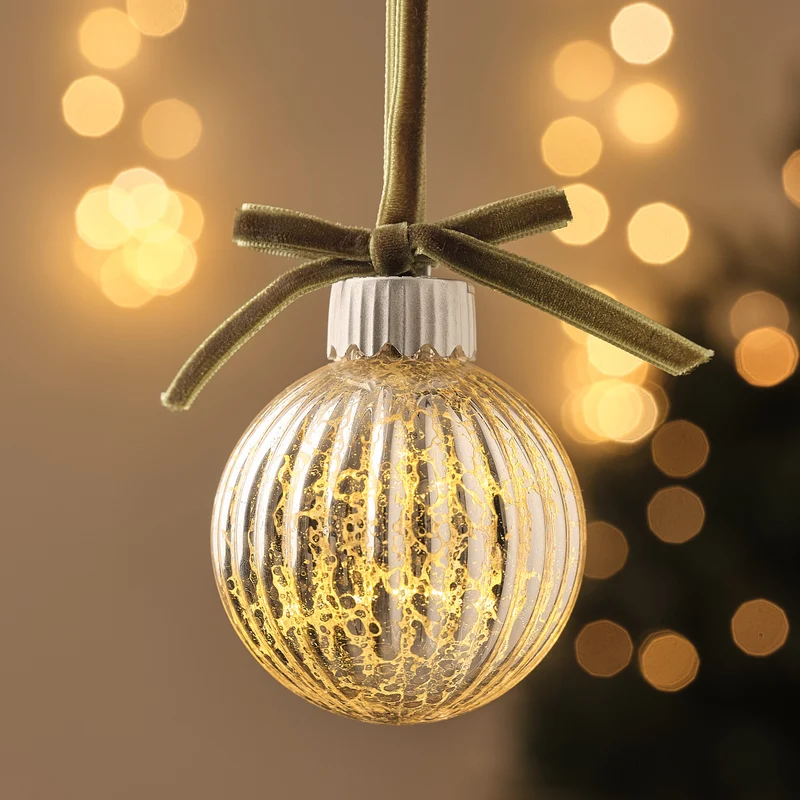 6er-Set LED-Christbaumkugeln aus Glas mit grüner Schleife und Timer