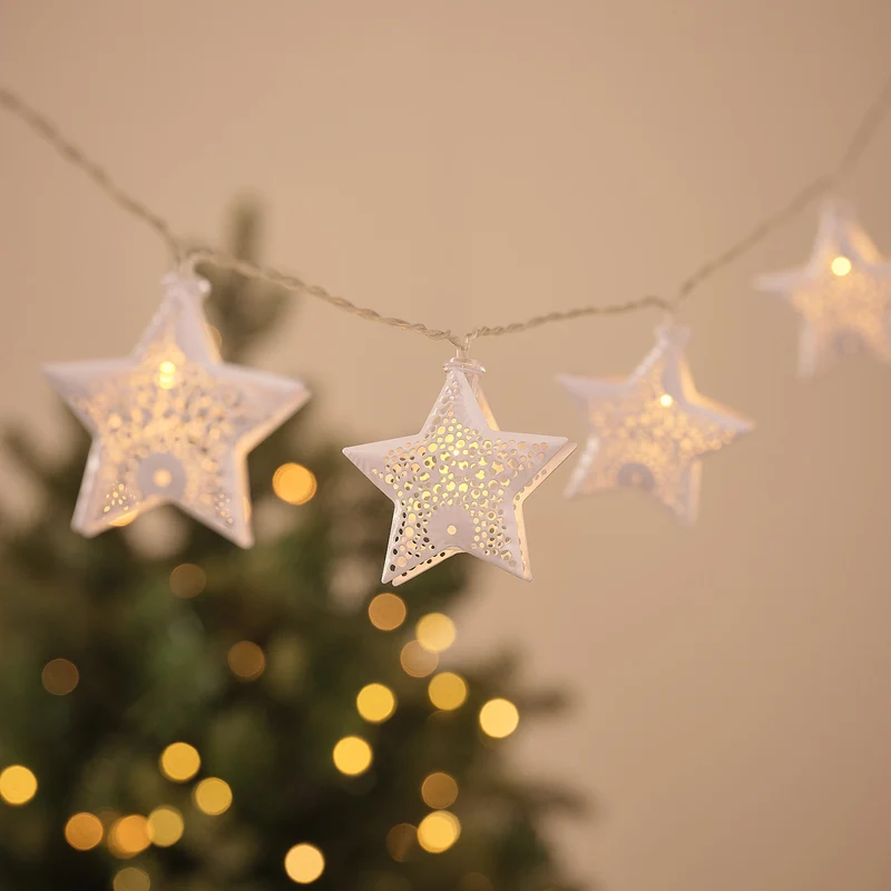 Warmweiße LED-Lichterkette mit 20 weißen Metallsternen